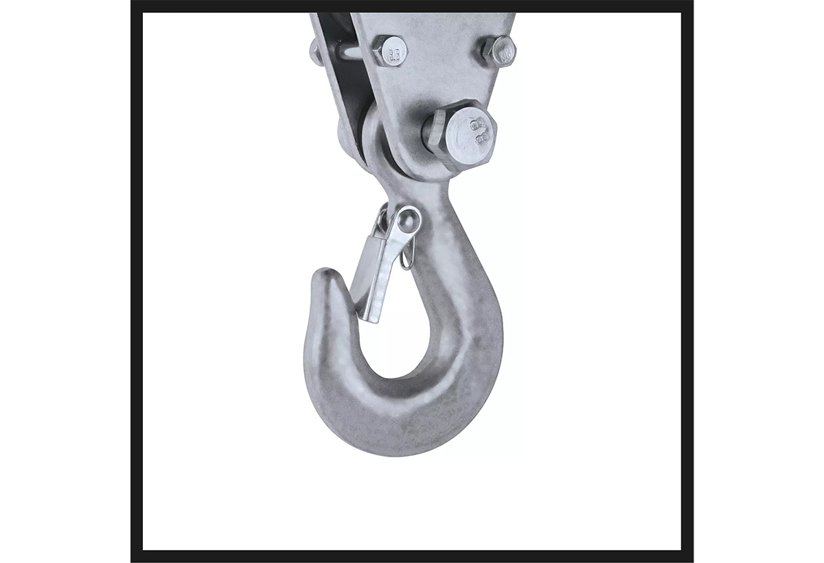 Απεικονίζεται κοντινό στον γάντζο.